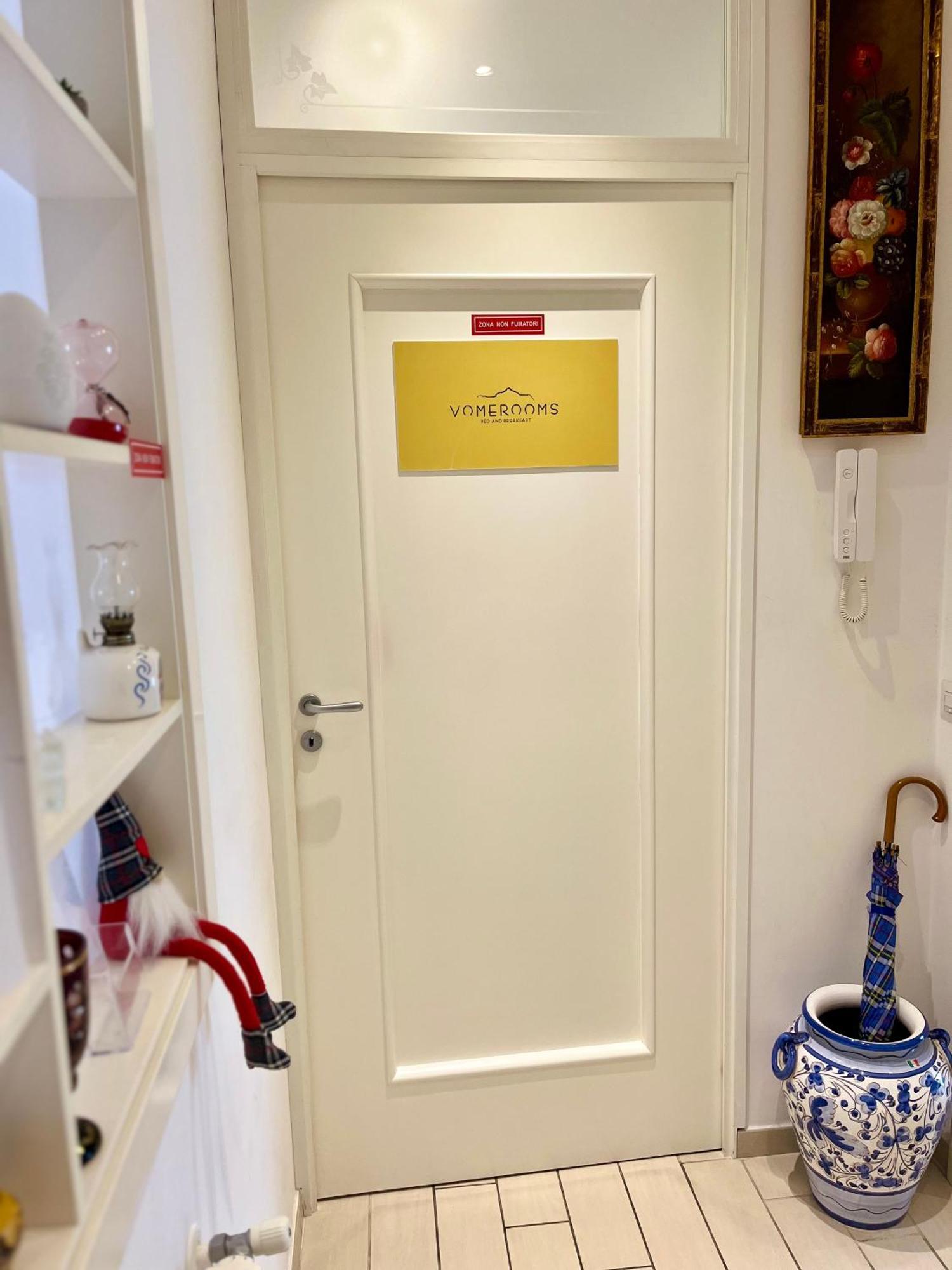 Vomerooms Napoli Eksteriør billede